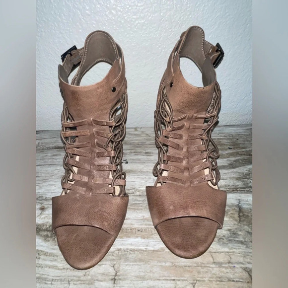 VINCE CAMUTO preowned Brown Sandals Ankle Strap - Picture 1 of 6